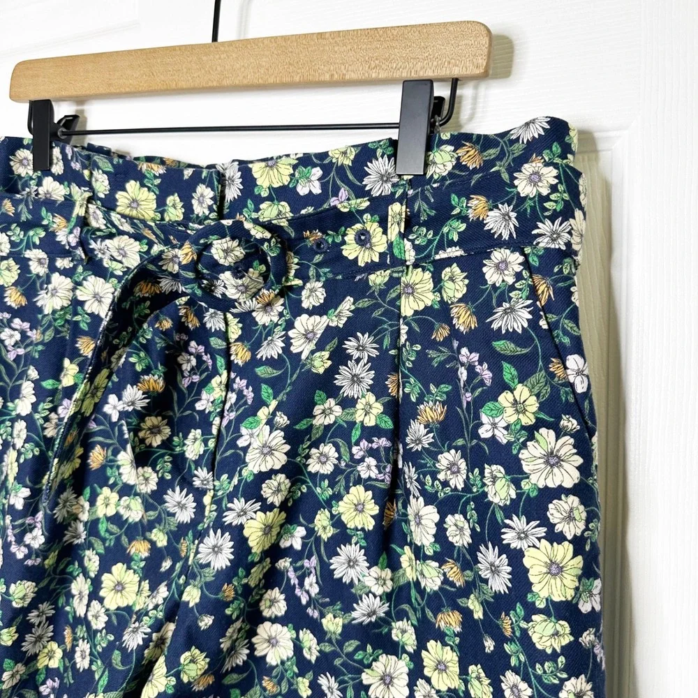 LOFT Floral Linen Blend Paperbag‎ Shorts Womens 8 Navy Blue Excellent Belted